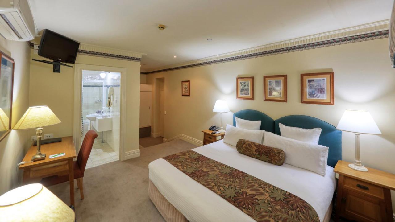 Royal Exchange Hotel Брокен-Хилл Экстерьер фото