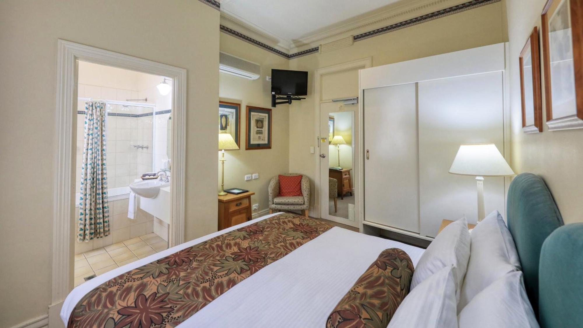 Royal Exchange Hotel Брокен-Хилл Экстерьер фото