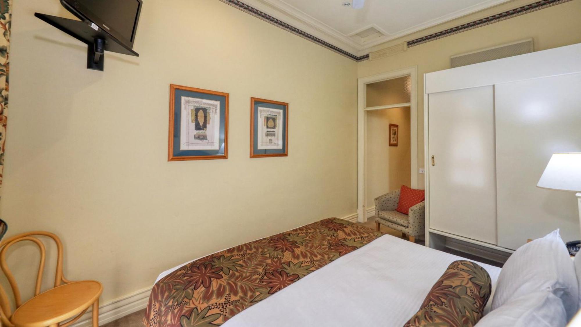 Royal Exchange Hotel Брокен-Хилл Экстерьер фото